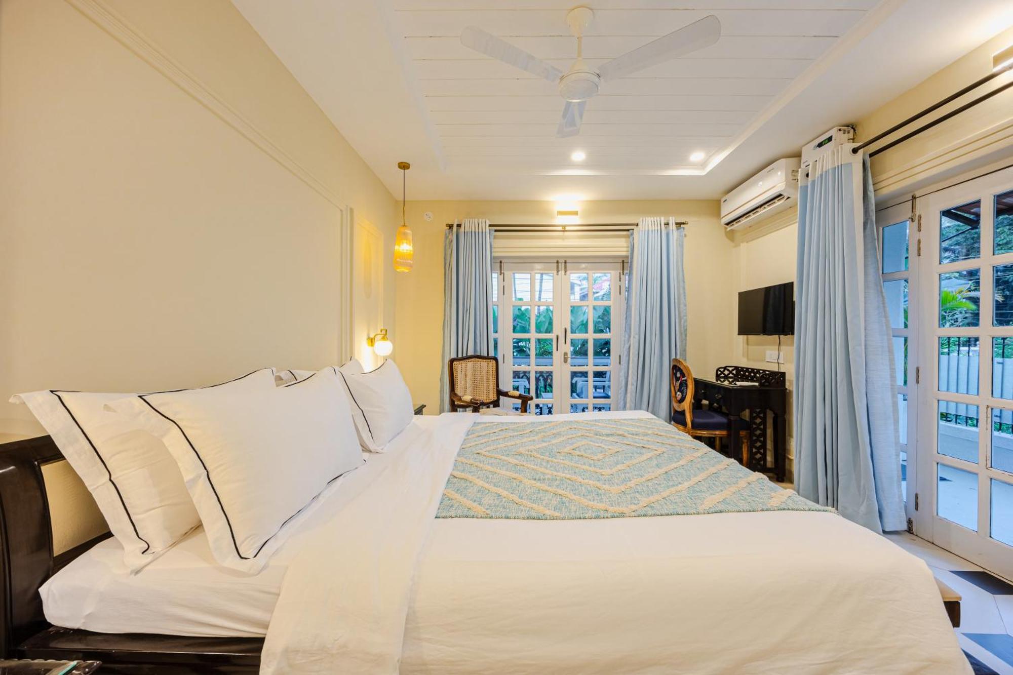 Elivaas 4 Bhk Villa Near Beach With Private Pool & Bar - Casa Boa Vida Candolim Eksteriør bilde