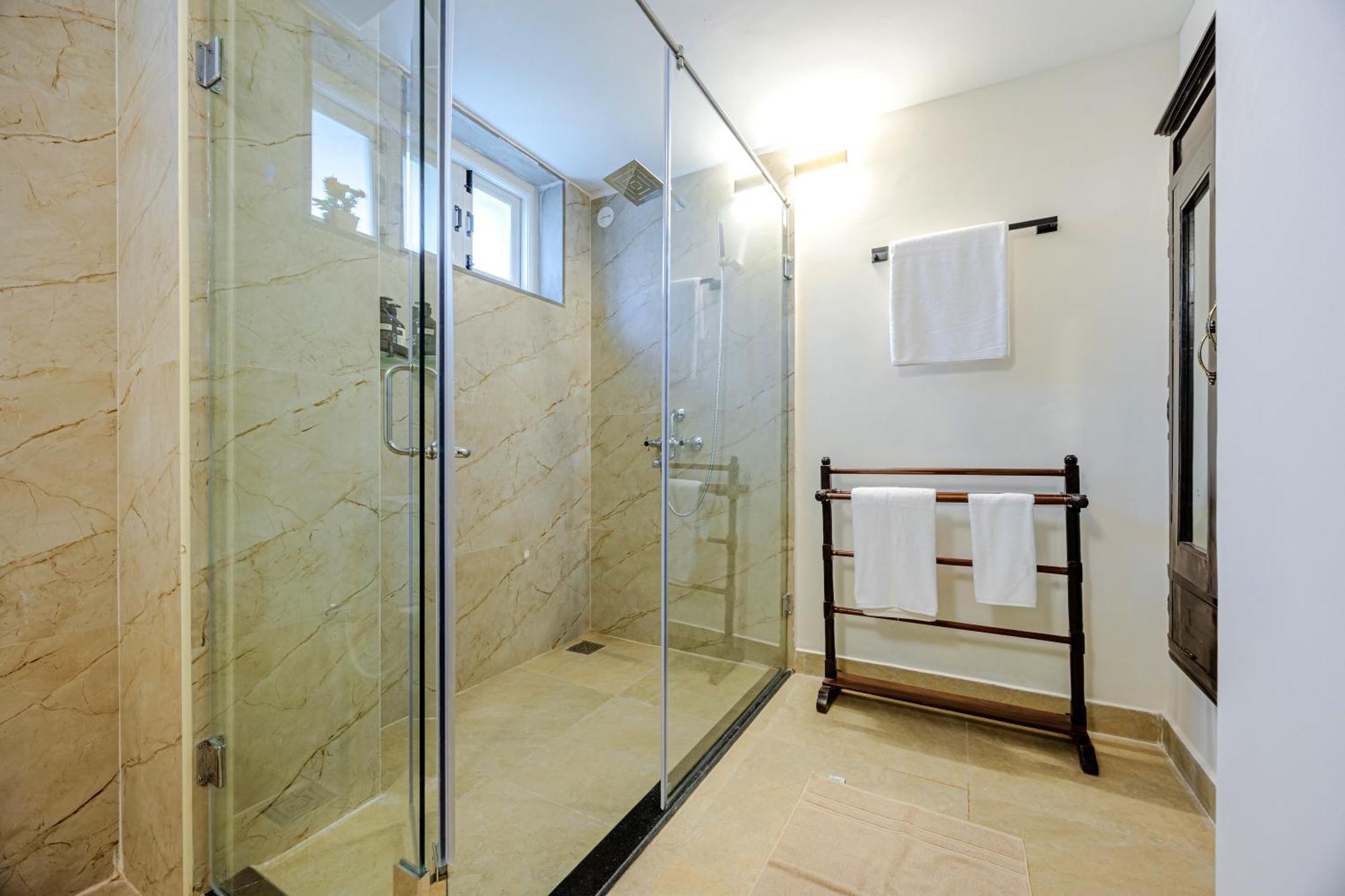 Elivaas 4 Bhk Villa Near Beach With Private Pool & Bar - Casa Boa Vida Candolim Eksteriør bilde
