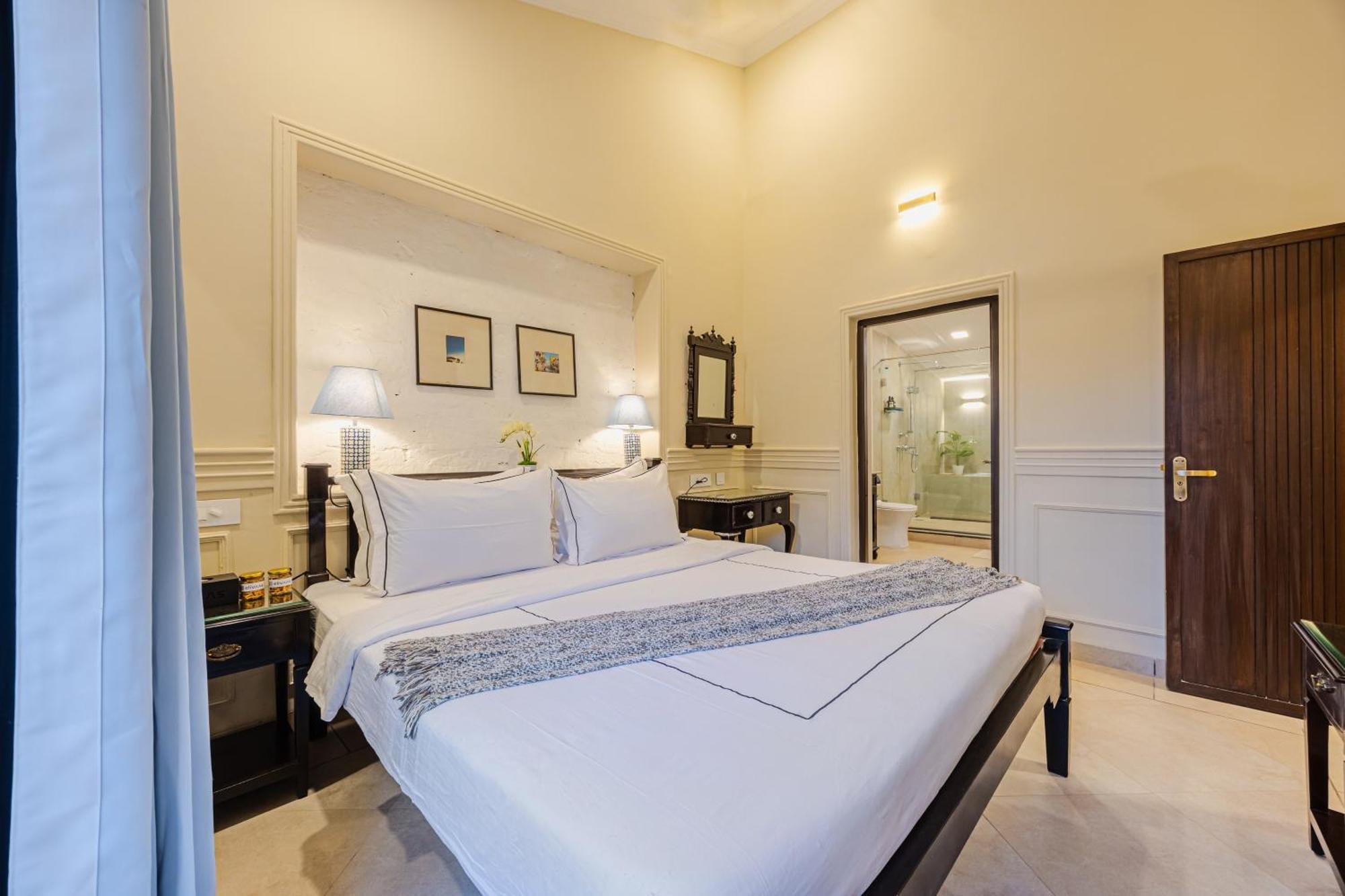 Elivaas 4 Bhk Villa Near Beach With Private Pool & Bar - Casa Boa Vida Candolim Eksteriør bilde