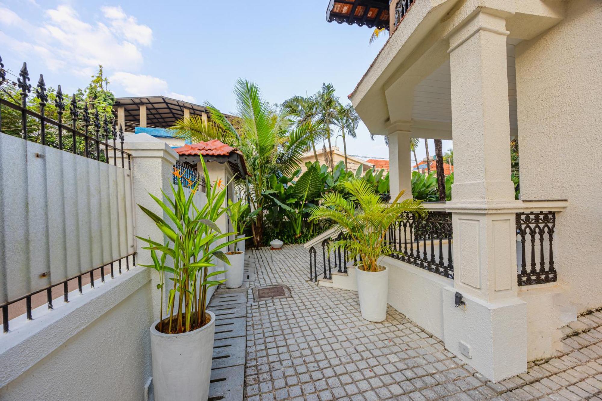 Elivaas 4 Bhk Villa Near Beach With Private Pool & Bar - Casa Boa Vida Candolim Eksteriør bilde